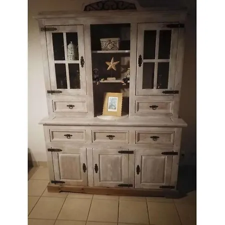 With 3 Bedrooms * Гретзиль